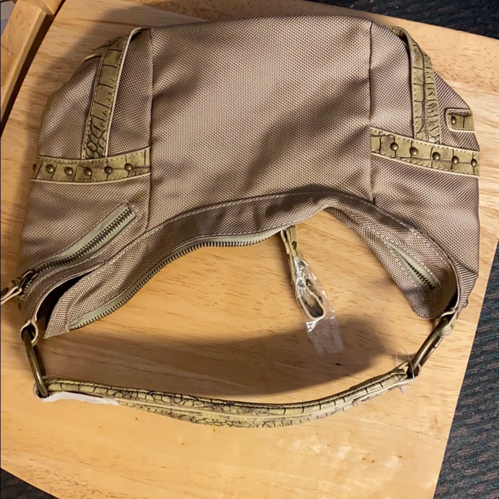 Purse - Picture 3 of 4